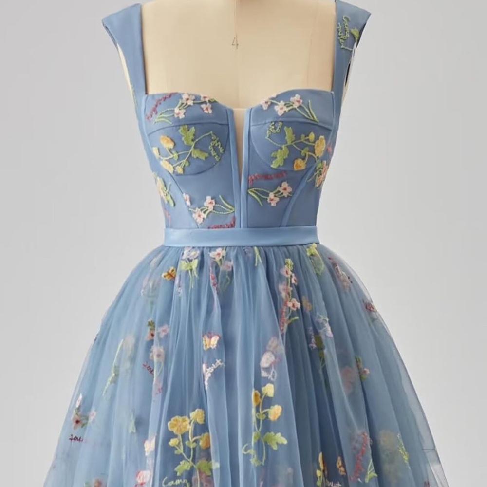 Elegant Blue Floral Embroidered Prom Dress